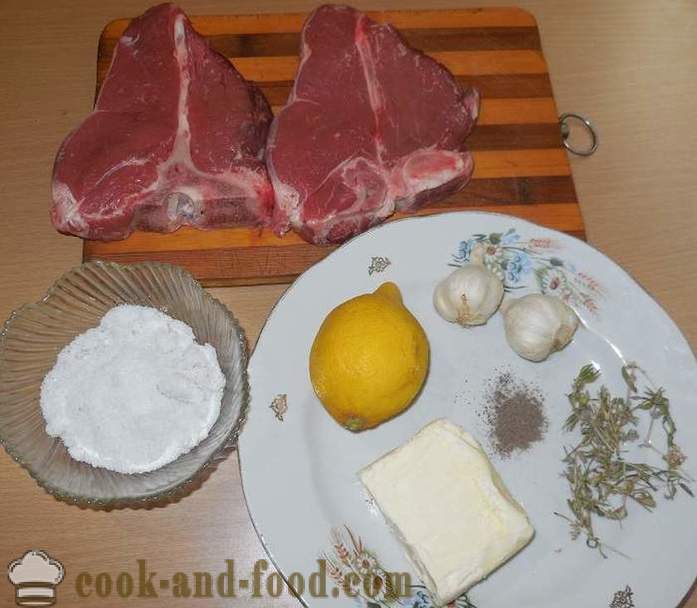 Ukusna i sočna goveđi odrezak ili svinjska Ti Bon - kuhanje pun prženja mesa - korak po korak recept fotografijama