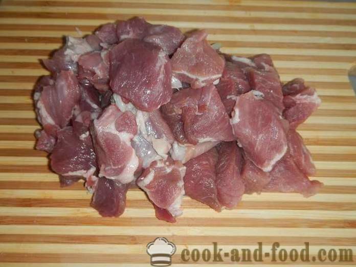 Ukusna svinjetina gulaš u sos multivarka ili svinjetine - korak po korak recept s fotografijama kako kuhati svinjski gulaš