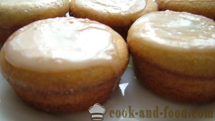 Kuhani limun glazura za uskršnje kolače s maslacem - jednostavan recept za kremasti glazura bez jaja
