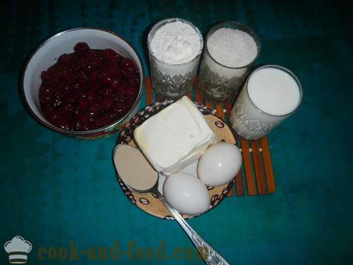 Kvasca kolače višnje u pećnici - korak po korak recept za dizanog tijesta za pite s suhog kvasca (sa slike).