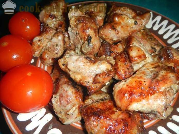 Sočna svinjetina na žaru - kako marinirati meso za ražnjića, roštilj, roštiljanje ili prženja na roštilju recept s fotografijama.