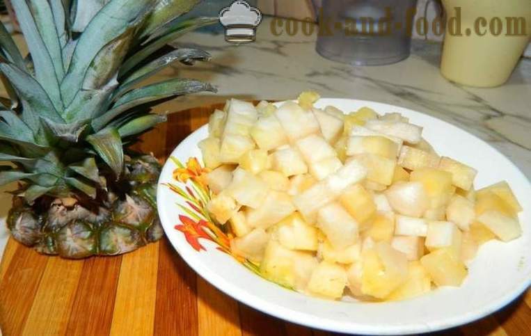 Svečane salata s ananasa i rakovima štapovima - ukusna i jednostavna korak po korak recept fotografijama