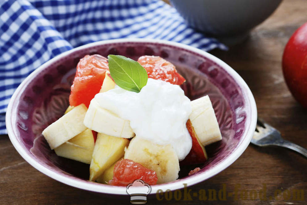 Odličan doručak: voćna salata s jogurtom