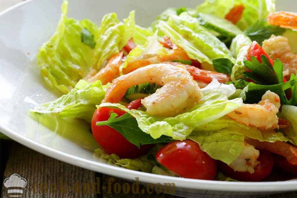 Recept: Vitamin salata s povrćem, škampi i plodovi mora